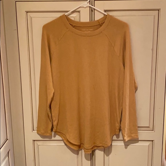 Pale yellow American Eagle long sleeve - Picture 3 of 5